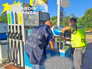 Guardia di finanza e agenzia delle dogane - Controlli ai distributori