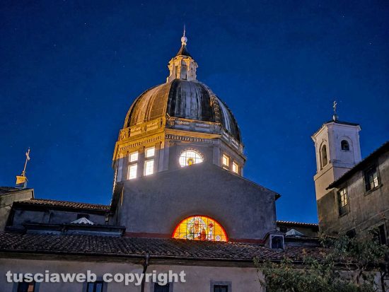 Viterbo - Chiesa di Santa Rosa, per la prima volta si accendono le finestre della cupola