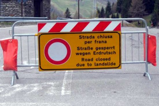 Celleno - Strada Teverina, chiusa per frana