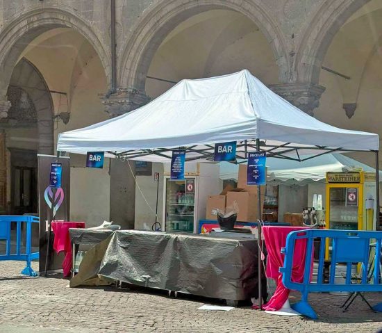 Viterbo - L'allestimento a piazza del Comune
