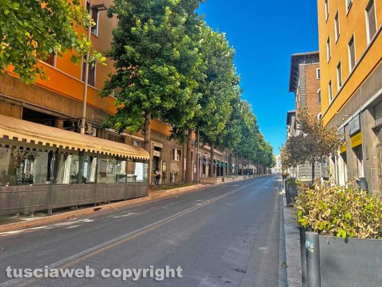 Viterbo - Viale Marconi a Ferragosto