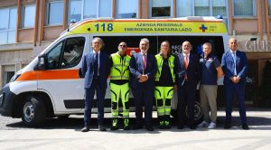 Il logo del Nue 112 sulle ambulanze dell'Ares 118 