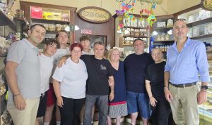 Graffignano - La famiglia Oddo con il segretario Cna, Attilio Lupidi, e il responsabile di Cna Alimentare, Luca Fanelli