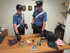 Roma - Carabinieri - Il materiale sequestrato
