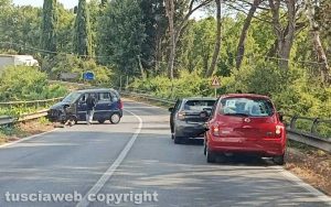 Auto fuori strada sulla NepesinaAuto fuori strada sulla Nepesina