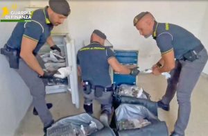 Sutri - Guardia di finanza - 120 chili di hashish in un casolare