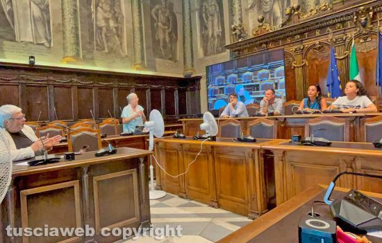Viterbo - Il dibattito tra il direttore di Tusciaweb e la sindaca Chiara Frontini