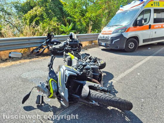 Montefiascone - Scontro moto-camper sulla Cassia