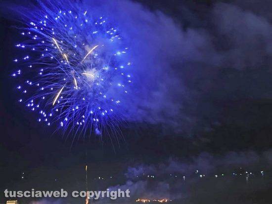 Civitavecchia - I fuochi d'artificio alla Marina