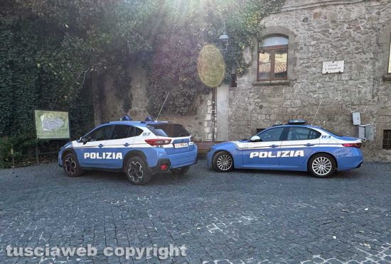 Viterbo - Operaio muore nel cantiere di piazza San Carluccio - La polizia sul posto