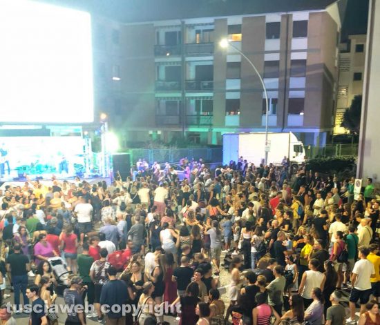 Viterbo - Cena in piazza al Pilastro