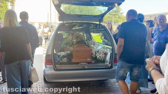 Viterbo - Chiesa della Sacra Famiglia - Funerali di Laura Valentini