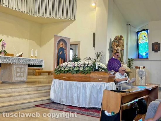 Viterbo - Chiesa della Sacra Famiglia - Funerali di Laura Valentini