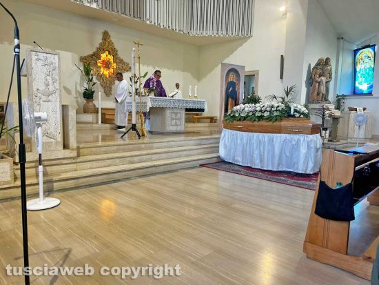 Viterbo - Chiesa della Sacra Famiglia - Funerali di Laura Valentini