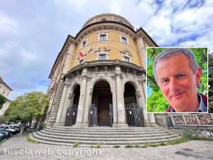 Viterbo - Il liceo Mariano Buratti - nel riquadro Antonello Ricci