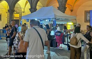 Viterbo - L'allestimento a piazza del Comune