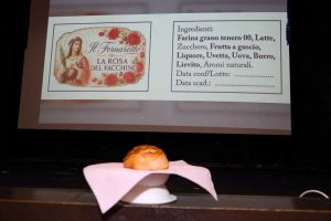 Viterbo - Il dolce la "Rosa del Mini Facchino"