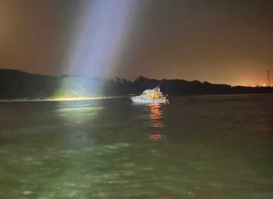 Sant'Agostino - La barca incagliata tra gli scogli