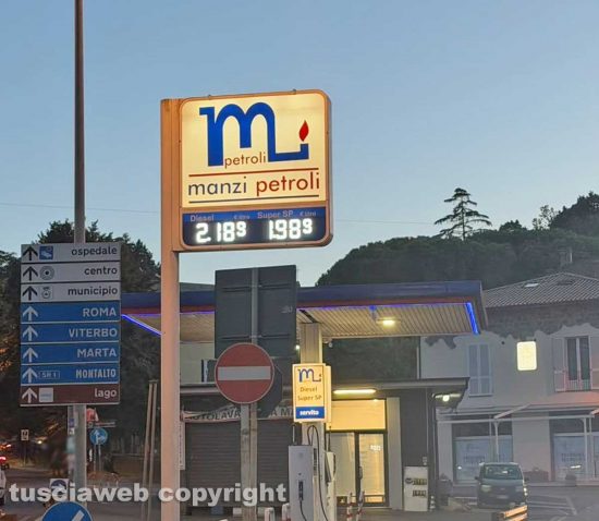 Montefiascone - Il distributore di Manzi petroli in via Cannelle