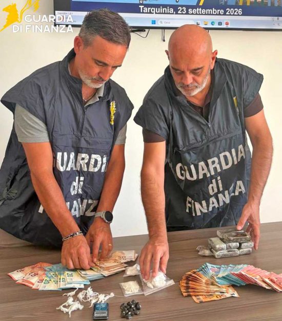Viterbo - Finanza - In casa nascondeva un chilo di droga: arrestato pusher a San Faustino