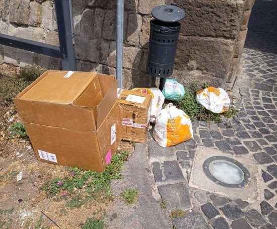 Viterbo - Abbandono rifiuti al Carmine