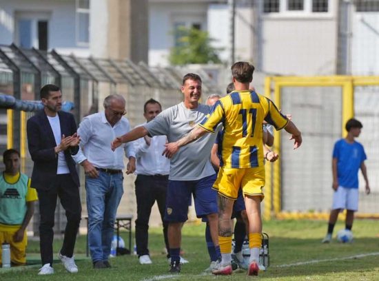 Sport - Calcio - Esultanza al gol della Viterbese