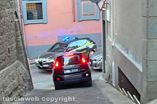 Viterbo - San Faustino - La finanza in via della Morra