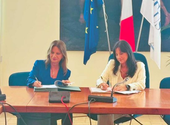 Viterbo - Firmata la convenzione quadro tra Unitus e Fondazione Vulci - Laura Allegrini e Tiziana Laureti