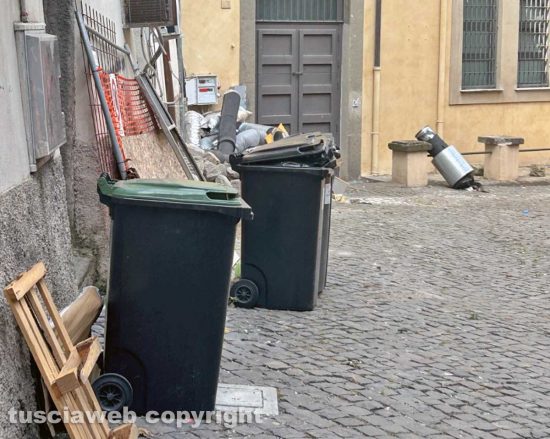Viterbo - Il centro storico si presenta così prima del trasporto della macchina di Santa Rosa
