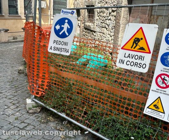 Viterbo - Il centro storico si presenta così prima del trasporto della macchina di Santa Rosa