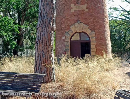 Tarquinia - Il degrado del villaggio delle Saline