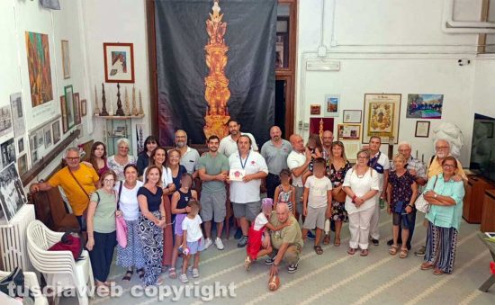 Viterbo - Un gruppo di pellegrini sui passi di Santa Rosa