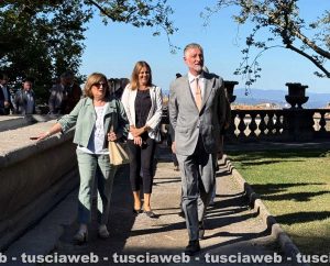 Il ministro Alessandro Giuli in visita a Villa Lante