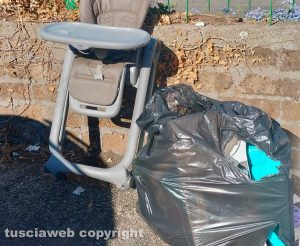 Viterbo - Immondizia al quartiere Pilastro