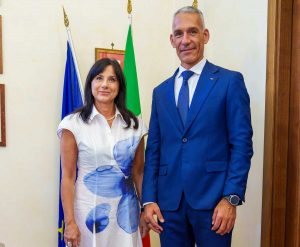 Tiziana Laureti e l'astronauta Walter Villadei