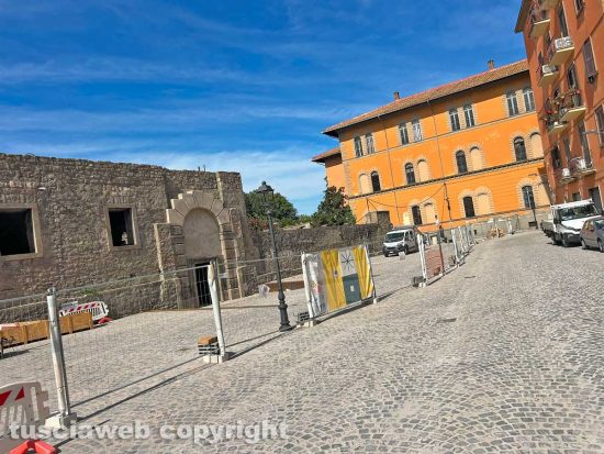Viterbo - Ridotti i parcheggi a piazza Sallupara
