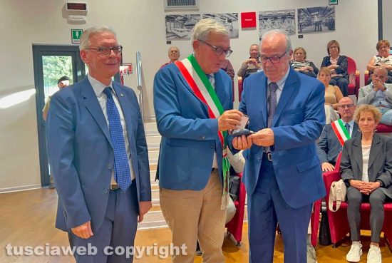Viterbo - Cerimonia di consegna delle medaglie d’Onore ai cittadini italiani militari e civili