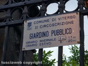 Viterbo - Degrado ai giardinetti di Porta della Verità