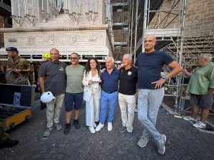 Viterbo - Le operazioni di di pesatura effettuate dall'esercito - La macchina di Santa Rosa Dies Natalis pesa 50,71 quintali