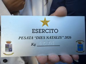 Viterbo - Le operazioni di di pesatura effettuate dall'esercito - La macchina di Santa Rosa Dies Natalis pesa 50,71 quintali