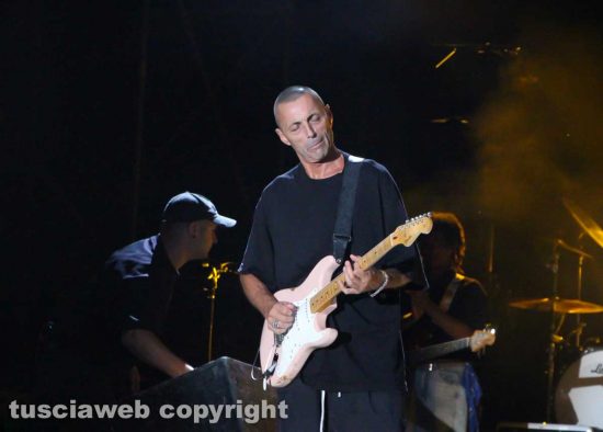 Viterbo - Alex Britti a Pratogiardino Lucio Battisti