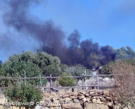 Civitavecchia - Due incendi di sterpaglie: vigili del fuoco impegnati su più fronti