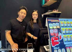 Viterbo - Don Hot, il nuovo street food asiatico aperto a corso Italia - Jiang Jack e Wag Tingting