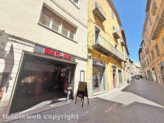 Viterbo - Don Hot, il nuovo street food asiatico aperto a corso Italia