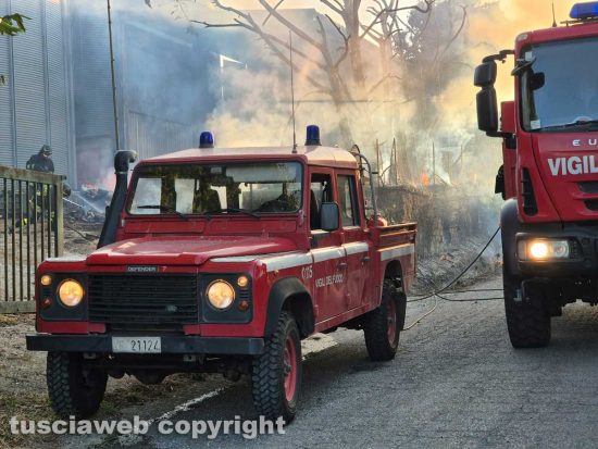 Montefiascone - Incendio in via Paternocchio