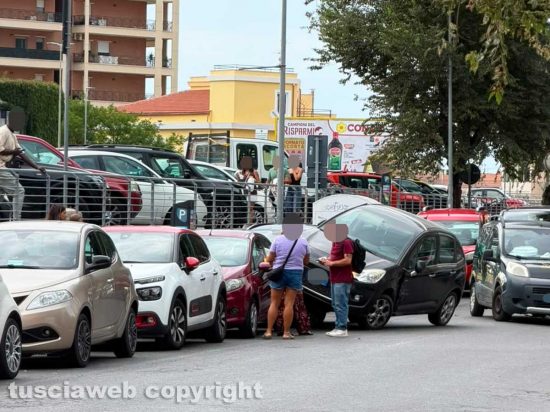 Civitavecchia - Scontro tra auto in via Francesco Crispi