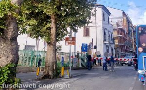 Viterbo - Passaggio a livello bloccato a Bagnaia