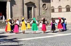 Viterbo - Il gruppo folkloristico portoghese