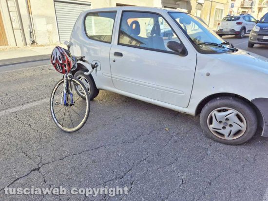 Montefiascone - Scontro auto-bici, ciclista ferito