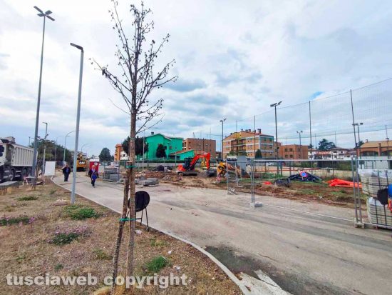 Viterbo - I lavori in via del Campo sportivo